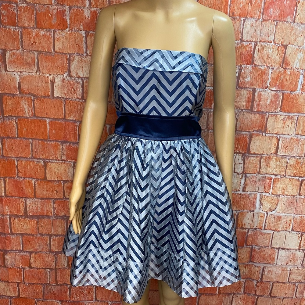 Teeze Me Blue‎ Chevron Print Strapless Dress